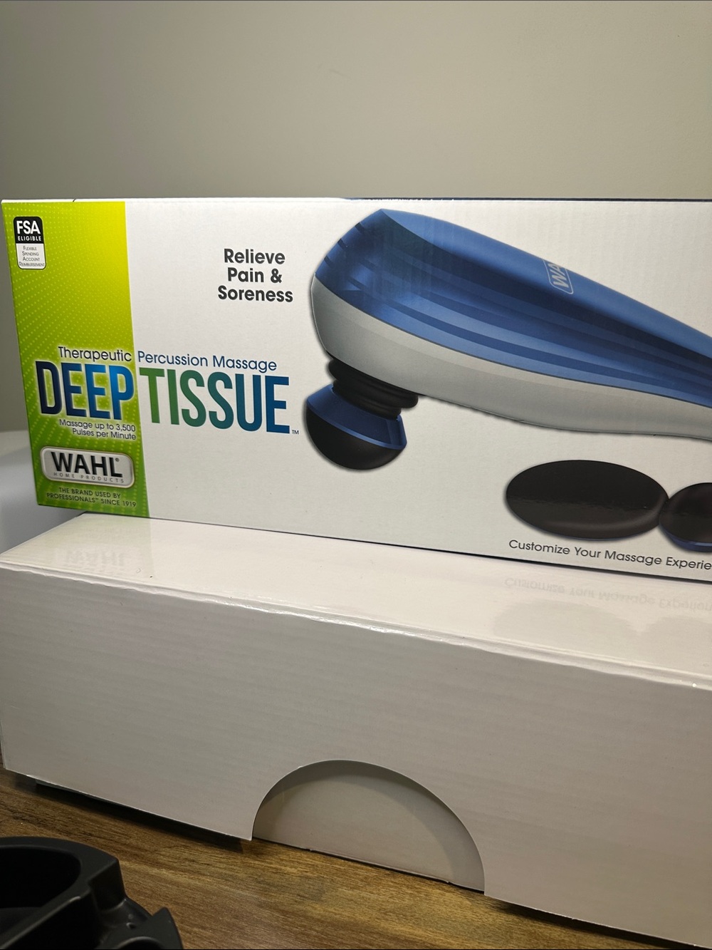 Wahl Deep Tissue Percussion Massager in Blue and White